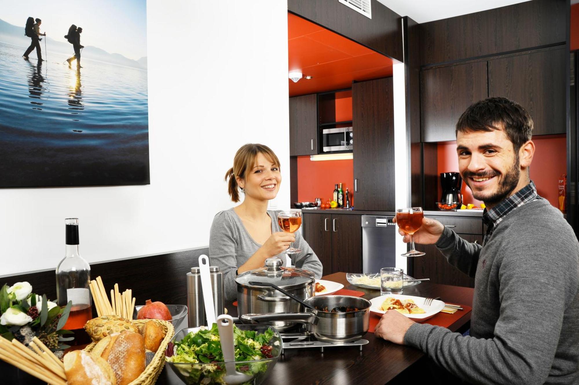 Stay2Munich Hotel & Serviced Apartments Brunnthal Eksteriør bilde