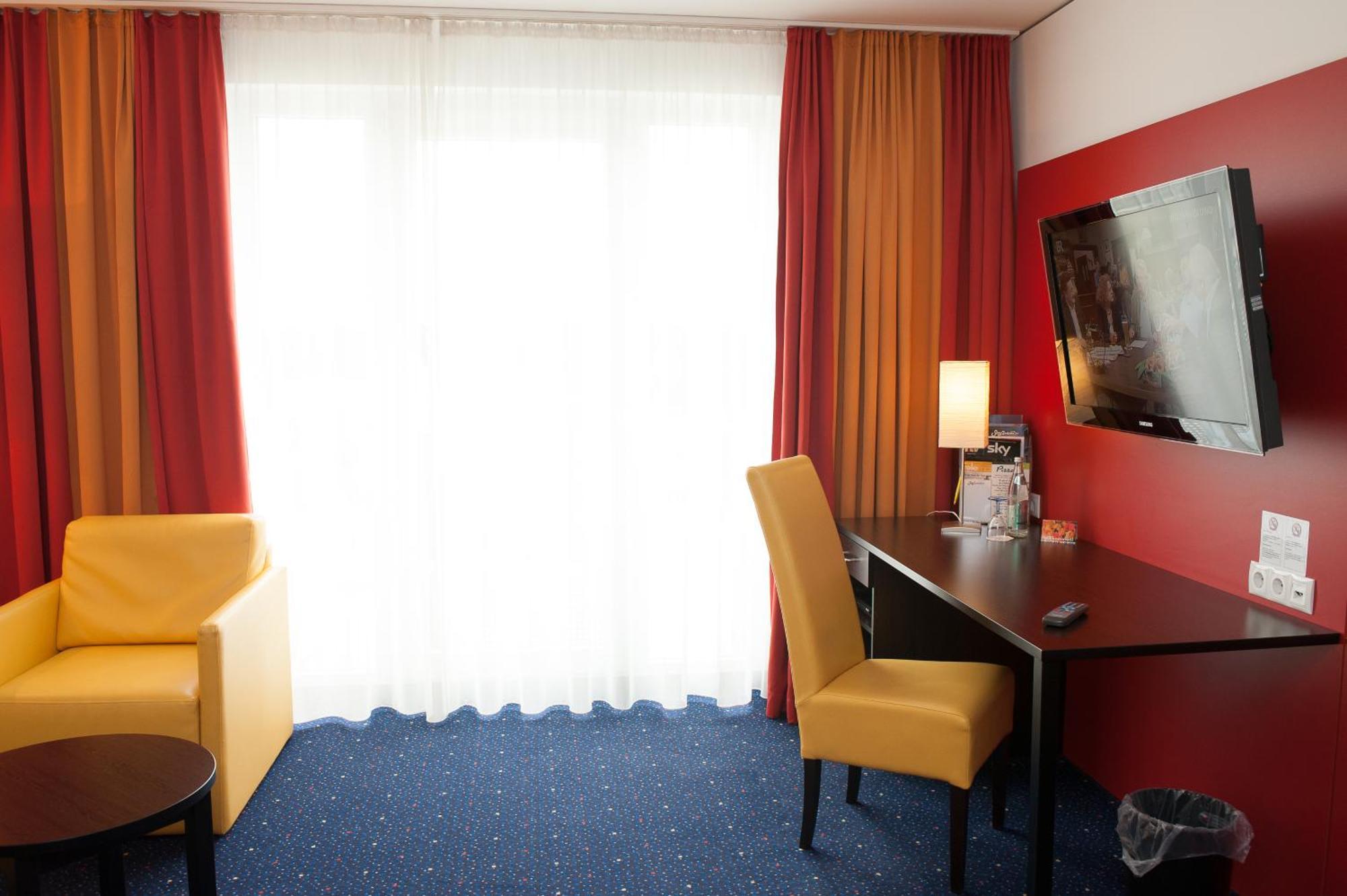 Stay2Munich Hotel & Serviced Apartments Brunnthal Eksteriør bilde